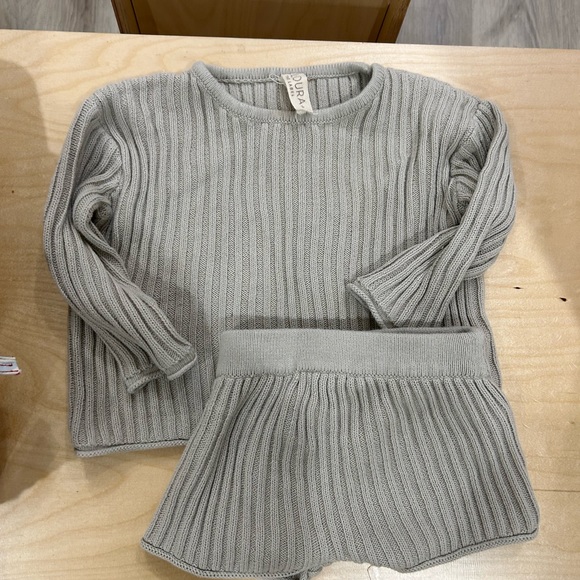 Iloura the label sweater set - Picture 1 of 3